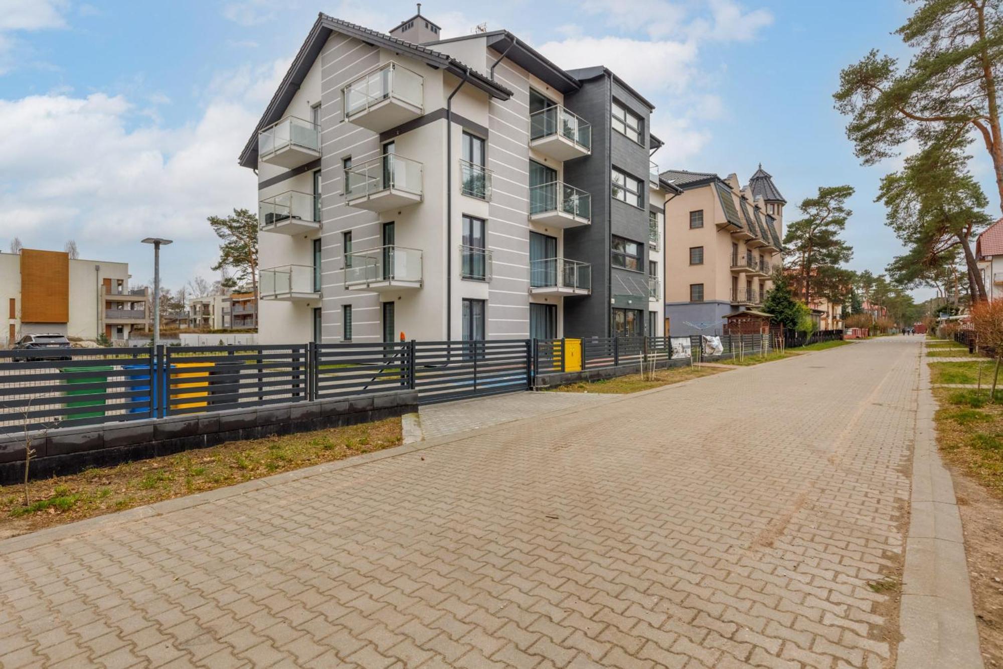Stylish Apartment Rybacka With Parking By Noclegi Renters Międzywodzie Exteriér fotografie